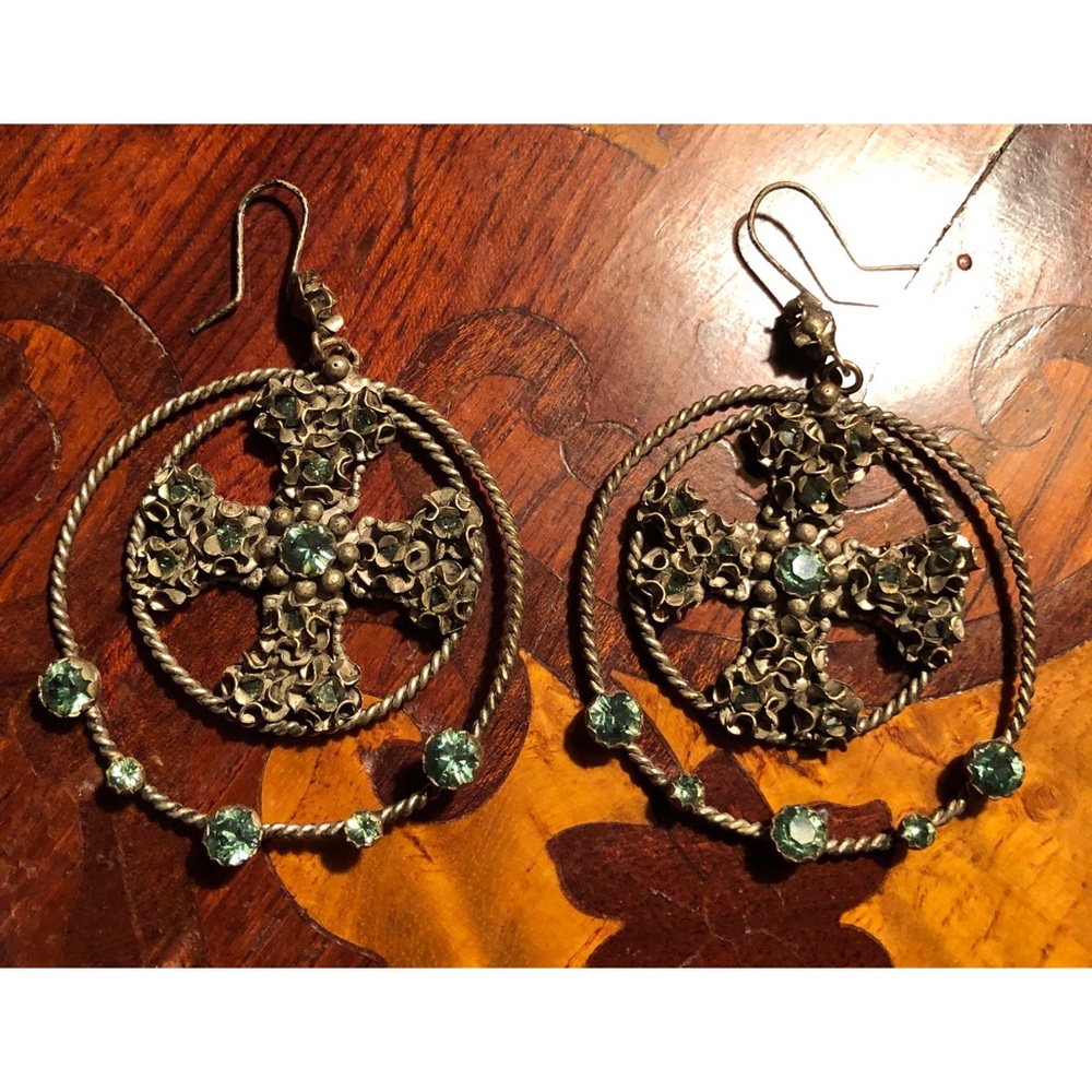 VSA CROSS HOOP EARRINGS